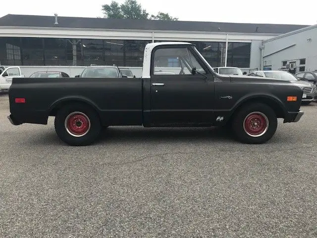 1968 gmc shortbed! looks and runs ok