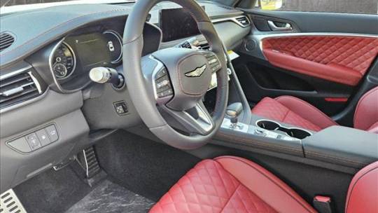 2025 Genesis G70