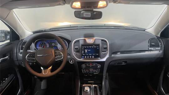 2023 Chrysler 300 touring