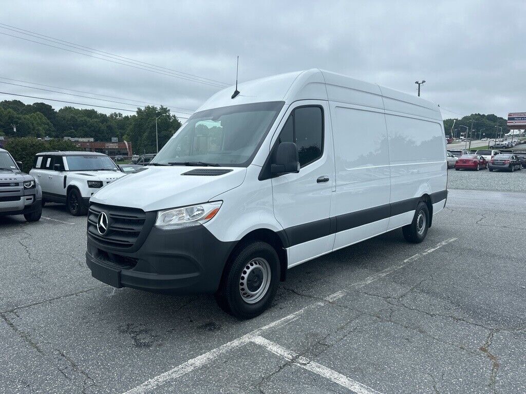 2023 mercedes-benz sprinter cargo 170 wb