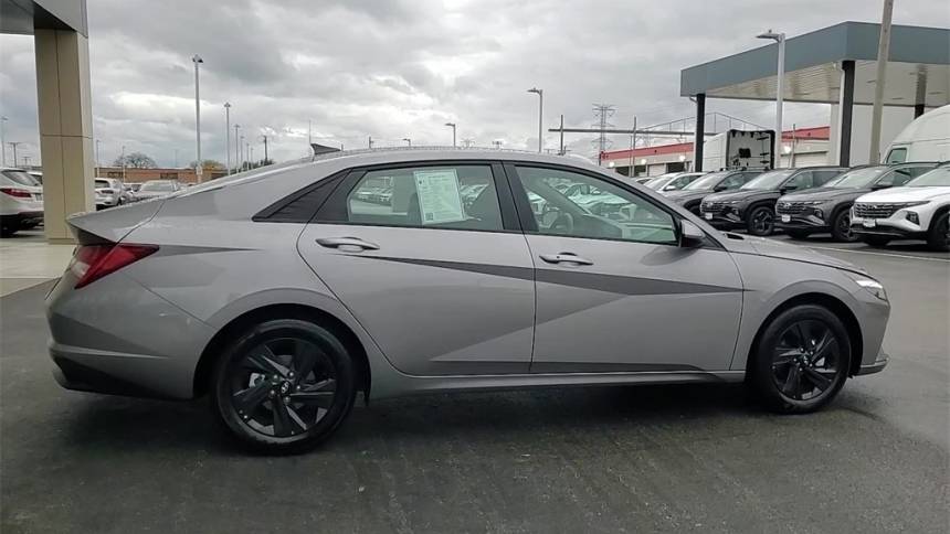 2023 hyundai elantra hybrid blue