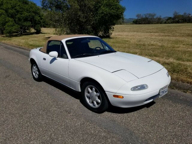 1992 mazda miata mx-5 white/black new tan top new kenwood low miles 2nd owner