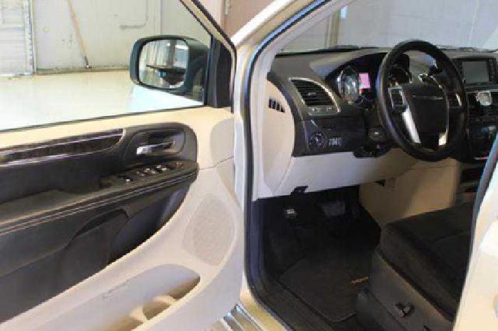 2012 chrysler town & country touring in winter haven, fl