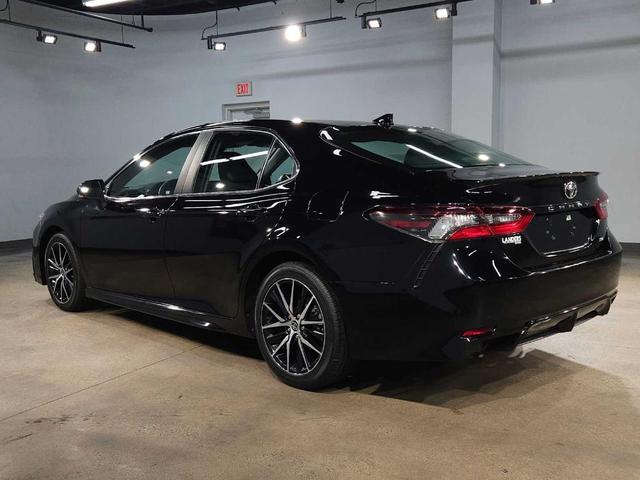 2023 toyota camry se