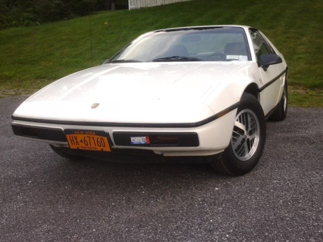 1985 pontiac fiero se 2m4 5 speed...nice