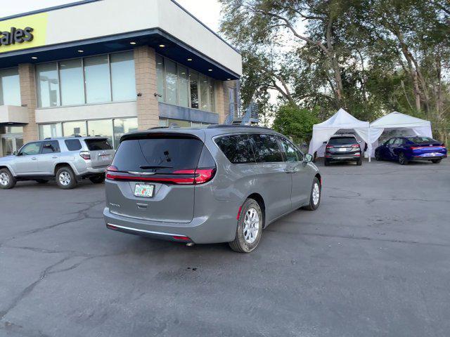 2022 chrysler pacifica touring l