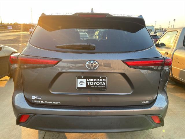 2021 toyota highlander xle