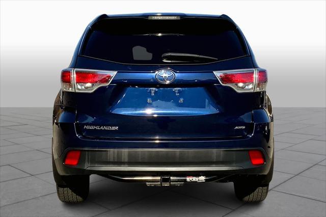 2016 toyota highlander le