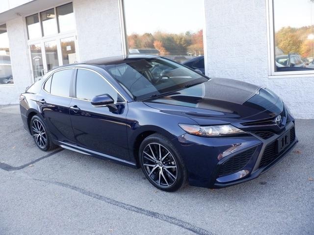 2022 toyota camry se nightshade