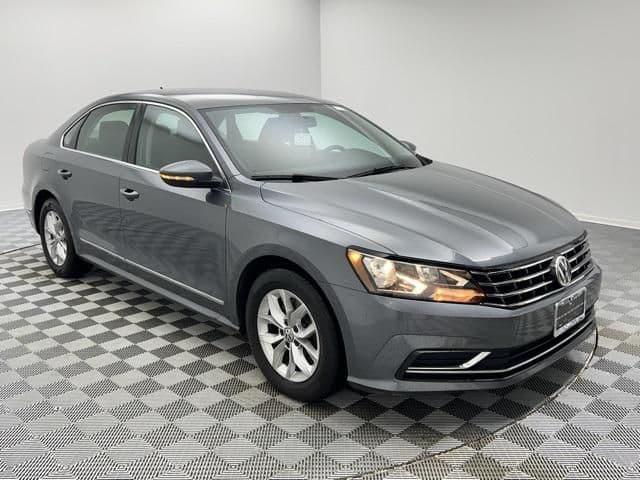 2017 volkswagen passat in des plaines, illinois