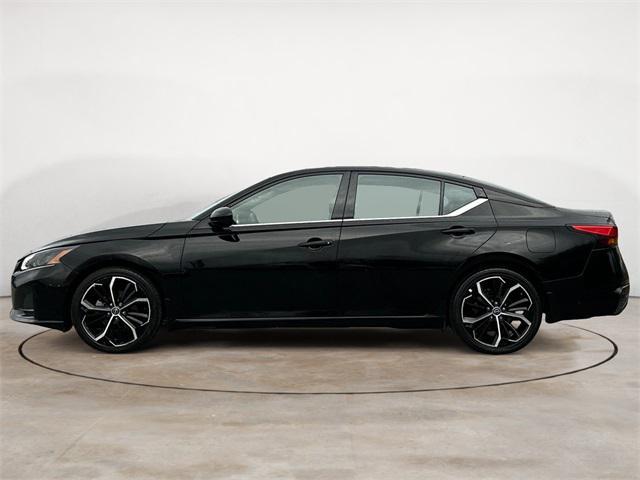 2023 nissan altima sr fwd