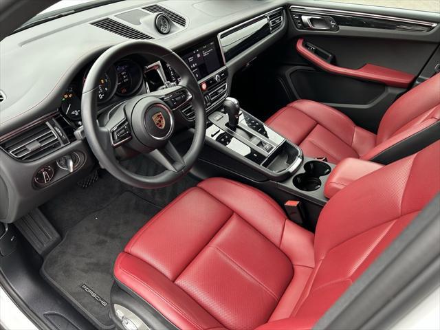 2024 porsche macan base