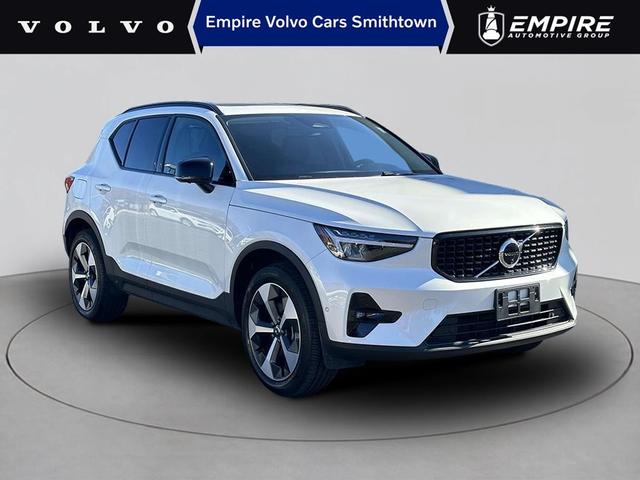 2024 volvo xc40 b5 plus dark