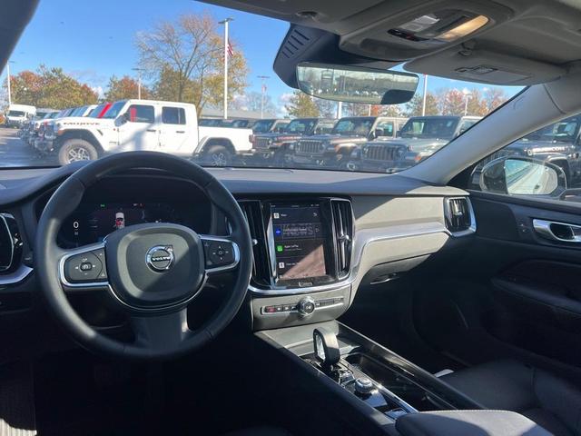2024 volvo s60 b5 core dark theme