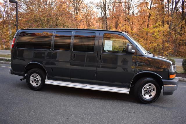 2017 gmc savana 3500 lt