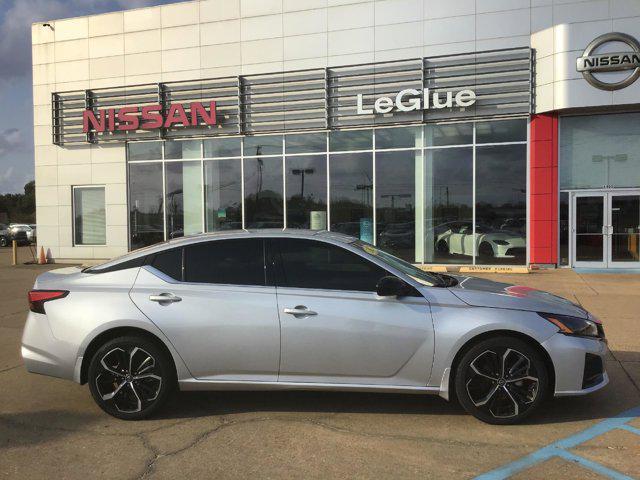 2023 nissan altima sr intelligent awd