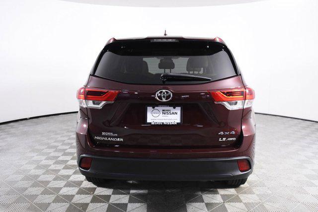 2017 toyota highlander le plus