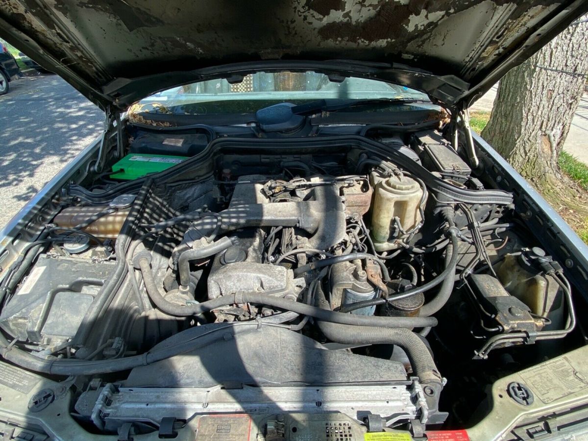 mercedes benz 300sd 1992 for parts/repair