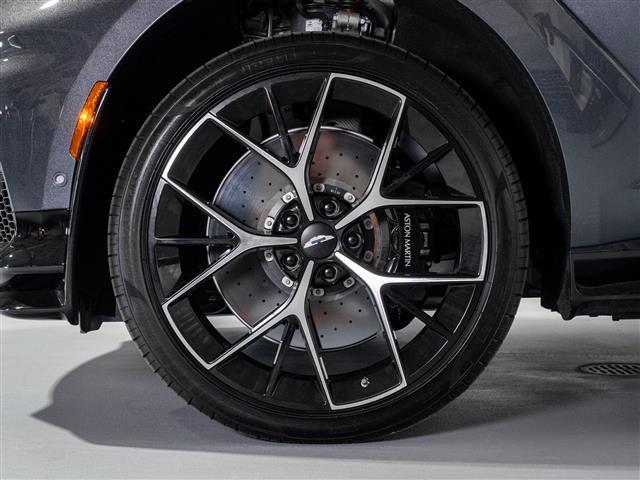 2025 aston martin dbx 707