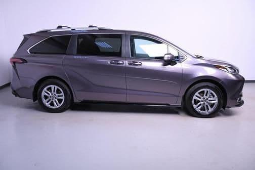 2024 toyota sienna limited in orono, minnesota