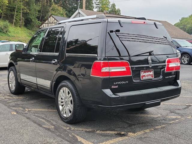 2013 lincoln navigator base