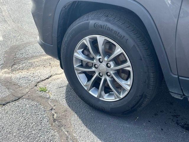 2020 jeep cherokee latitude plus in bremen, indiana