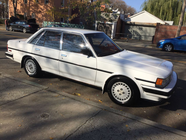 no reserve! only 9,000 original miles, one owner, clean carfax,all original car!