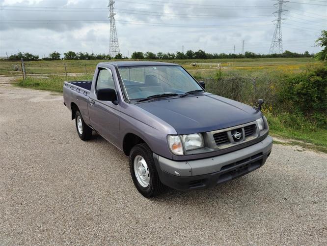1997 nissan sunny in freeport, texas