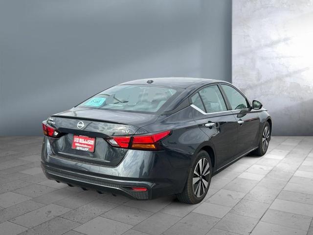 2022 nissan altima 2.5 sv