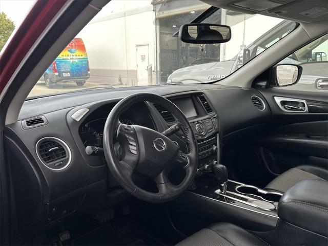 2019 nissan pathfinder sv