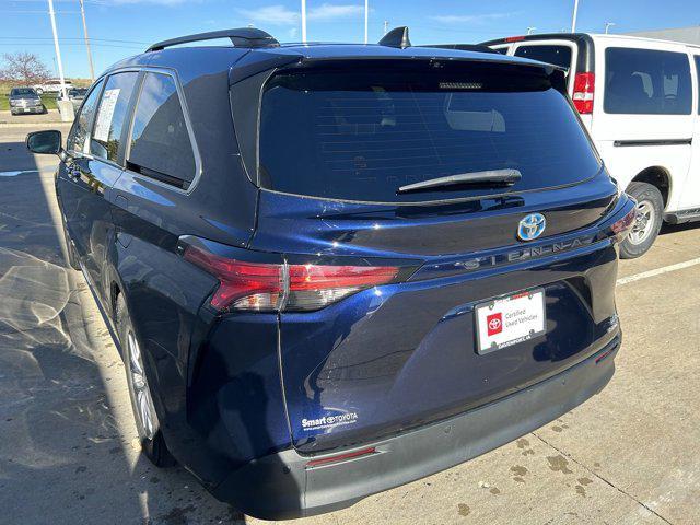 2021 toyota sienna xle 7 passenger