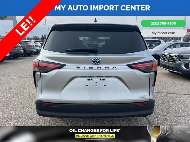 2021 toyota sienna le
