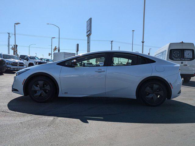 2024 toyota prius le