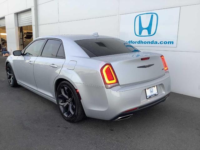 2020 chrysler 300 touring