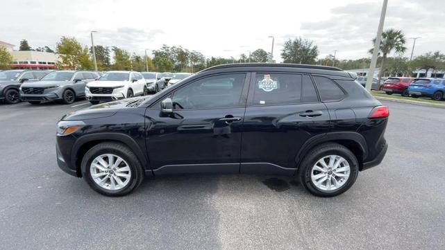 2022 toyota corolla cross le