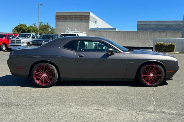 2017 dodge challenger r/t