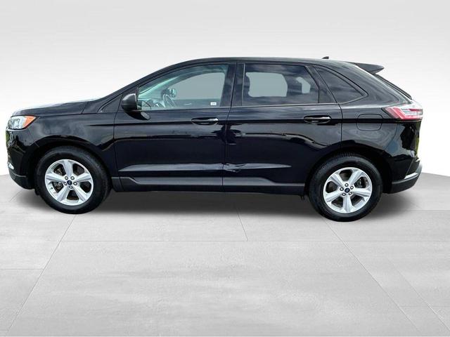 2020 ford edge se