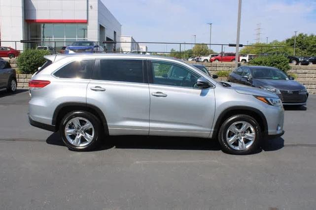 2019 toyota highlander limited