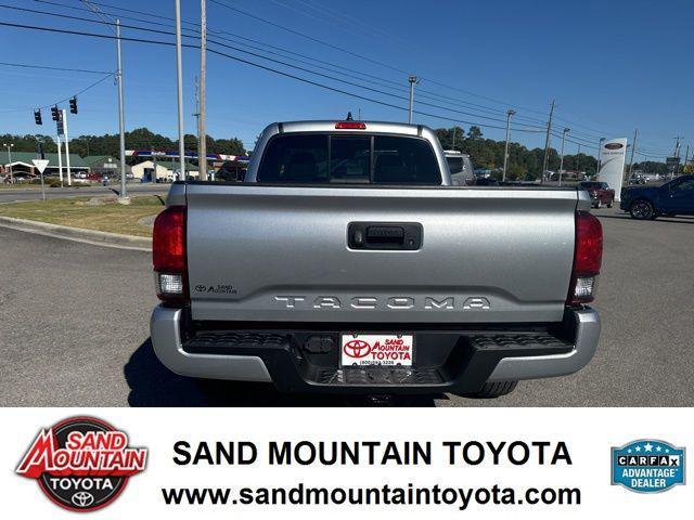 2022 toyota tacoma sr