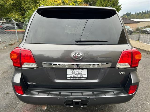 2013 toyota land cruiser base