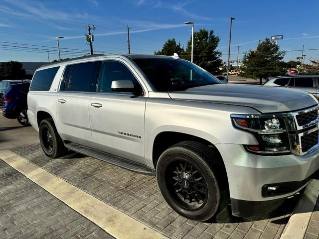 2017 chevrolet suburban lt