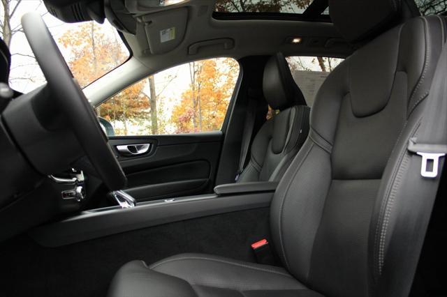 2022 volvo xc60 b6 inscription