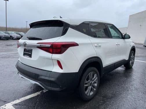 2021 kia seltos lx in ross corners, new york