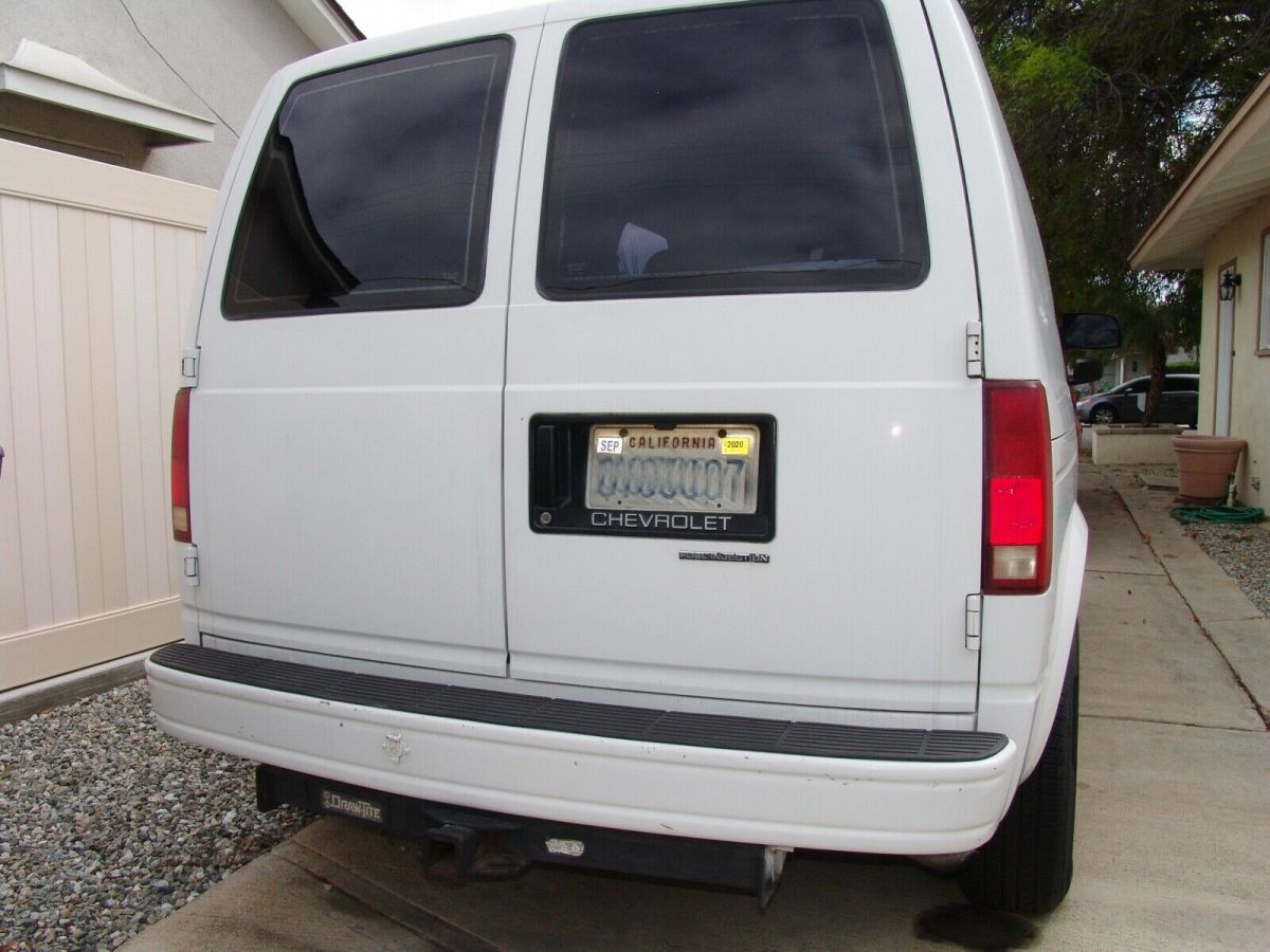 chevrolet astro cargo van