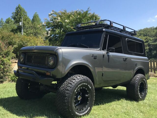 1966 scout 800