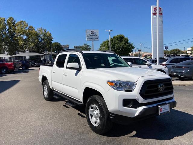 2022 toyota tacoma sr