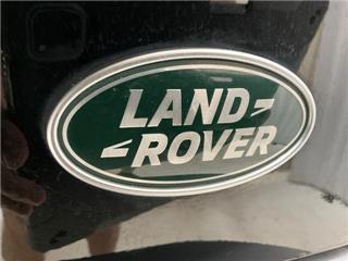 2023 Land Rover Defender 90 s