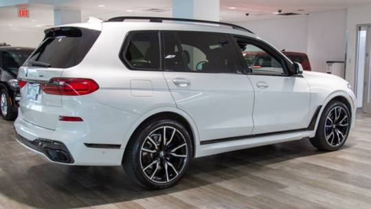 2021 BMW X7