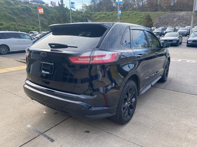 2022 ford edge se