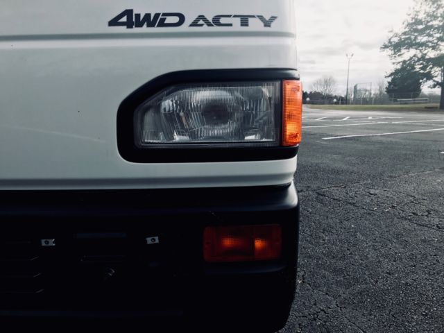 honda acty micro van // awd // 5 speed // rhd // a/c